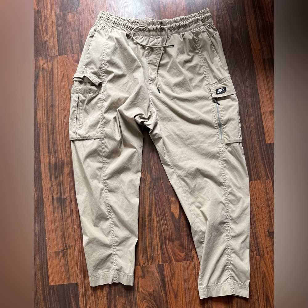 Nike Cargo Joggers